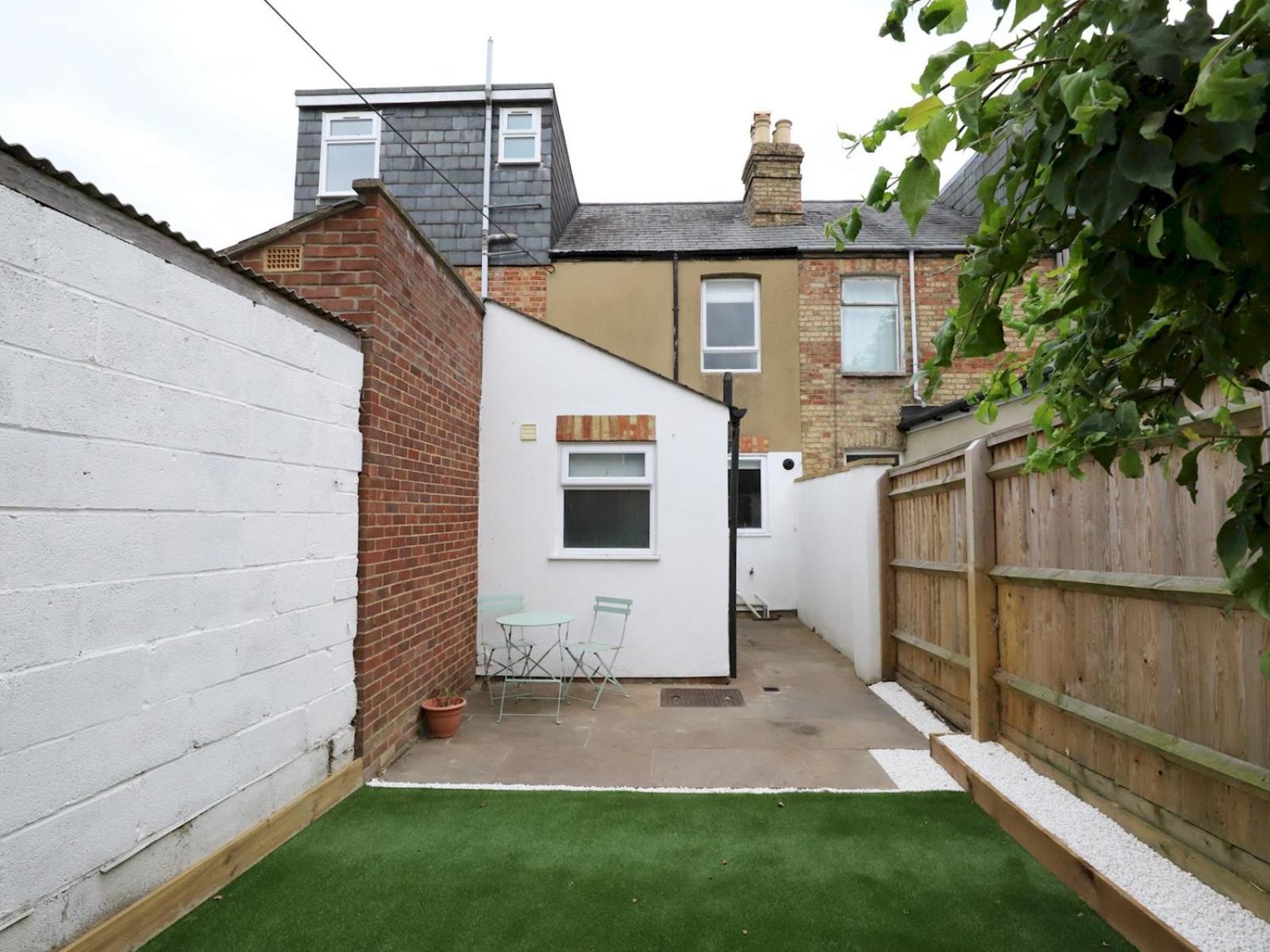 Sunny Victorian 2br Townhouse Pass The Keys Holiday home *