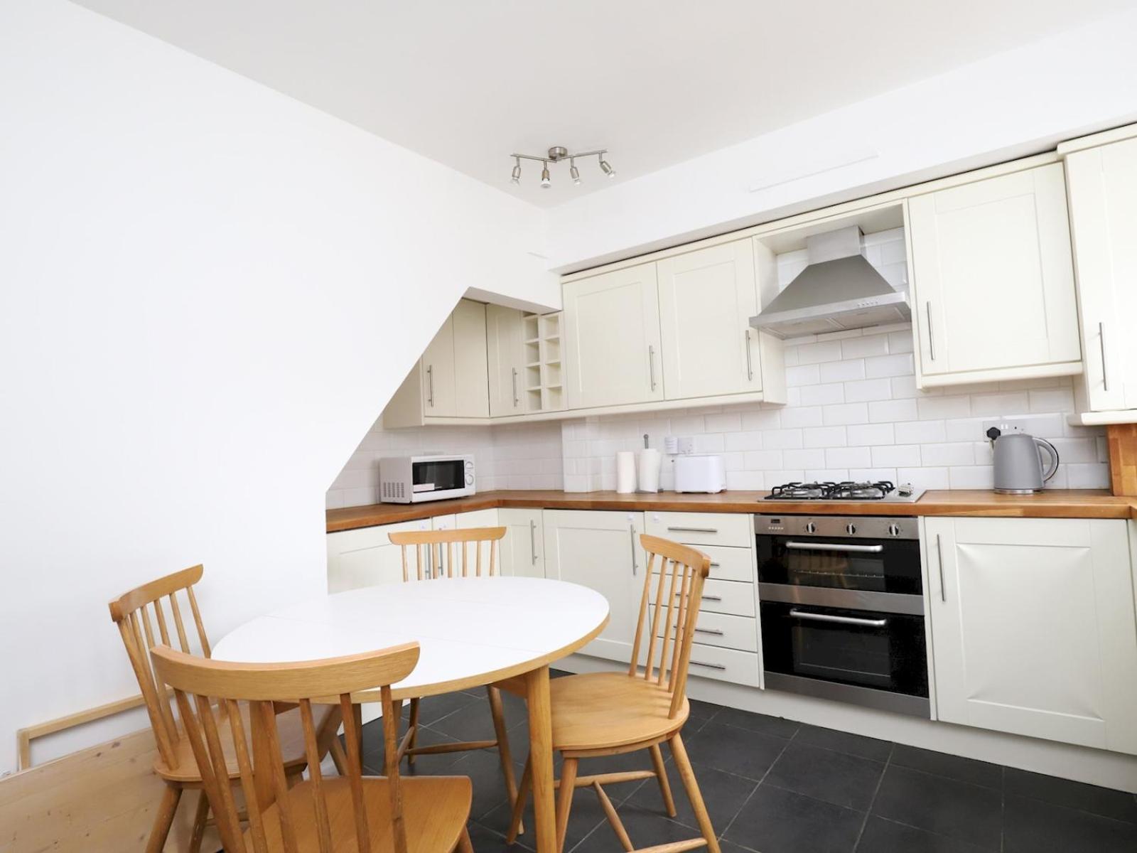 Holiday home Sunny Victorian 2br Townhouse Pass The Keys *