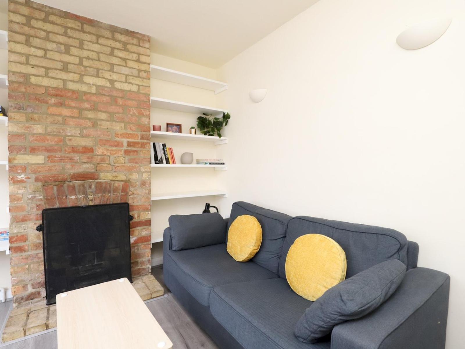 Holiday home Sunny Victorian 2br Townhouse Pass The Keys *